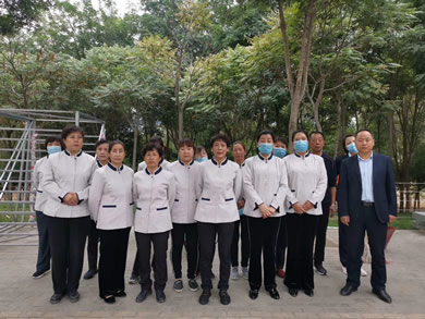 蘭州華潤二十四城物業(yè)保潔，由鴻慶物業(yè)公司承接